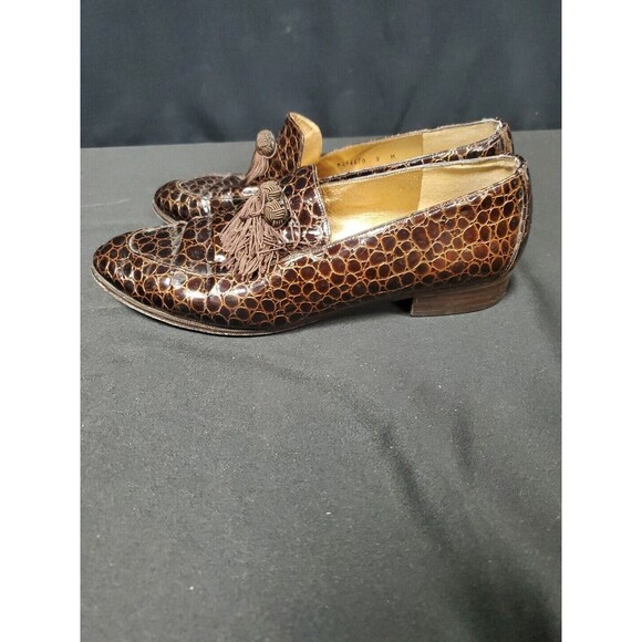 Stuart Weitzman Tassel Loafer Shoes Croc Embossed Patent Leather Brown Sz 9 - Picture 5 of 7